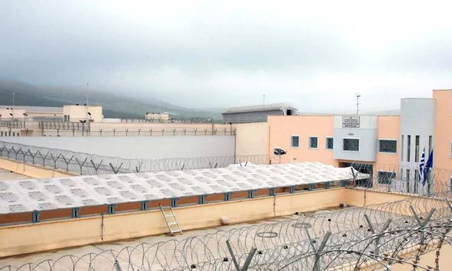 Φυλακές Δομοκού: Ανάψαν τα αίματα και βγήκαν μαχαίρια – Ένας τραυματίας